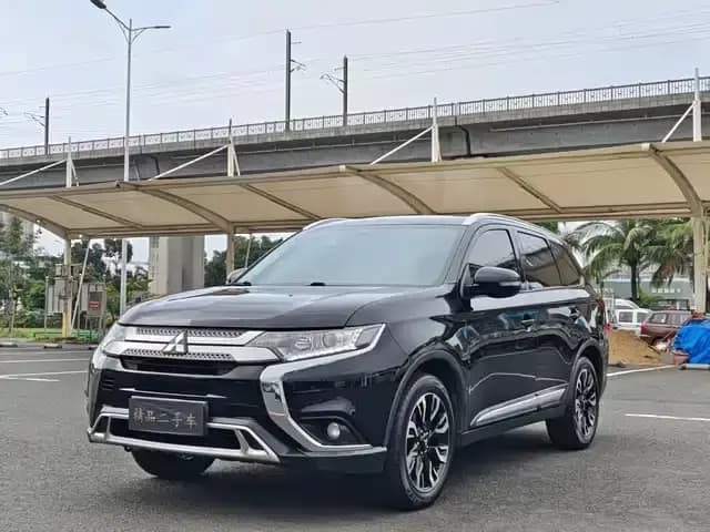 Outlander 2020 2.0L 2WD Enjoy Edition 5-seater