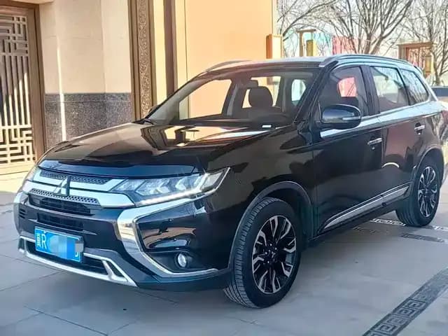 Outlander 2019 2.4L 4WD Enjoy Edition 5-seater National VI Emission Standard