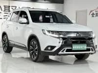 Outlander 2020 2.4L 4WD Luxury Edition 5-seater — миниатюра 3