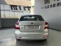 Octavia 2014 1.6L Automatic Elegance Edition — миниатюра 8