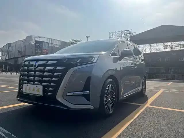 Denza D9 2022 DM-i 970 AWD Flagship Edition