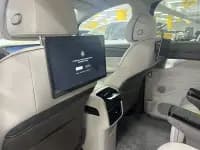 Denza D9 2022 DM-i 970 AWD Flagship Edition — миниатюра 12