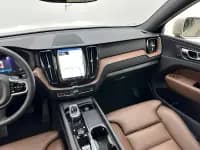 2025 Volvo XC60 B5 AWD Inscription Luxury Edition — миниатюра 14