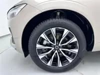 2025 Volvo XC60 B5 AWD Inscription Luxury Edition — миниатюра 29