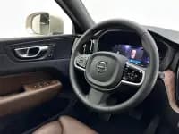 2025 Volvo XC60 B5 AWD Inscription Luxury Edition — миниатюра 9