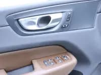 2025 Volvo XC60 B5 AWD Inscription Luxury Edition — миниатюра 13