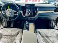 2026 Volvo XC60 B5 AWD Inscription Luxury Edition — миниатюра 8