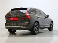 2022 Volvo XC60 B5 AWD Inscription Luxury Edition — миниатюра 4