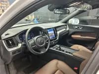 2025 Volvo XC60 B5 AWD Inscription Luxury Edition — миниатюра 7