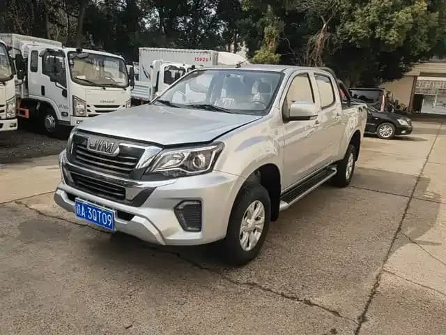 RE-MAX Ruimai 2023 2.5T Diesel Manual 2WD Luxury Edition Long Wheelbase