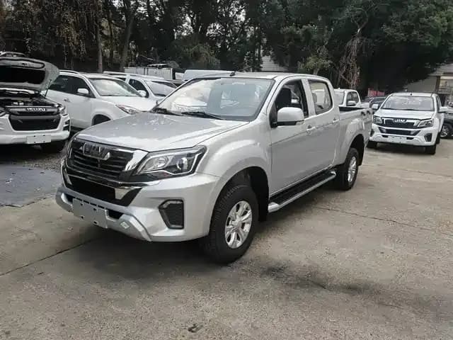 RE-MAX 2025 Model 2.4L CNG 4WD Long Wheelbase Flat Bottom Comfort