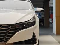 Hyundai Elantra 2022 1.5L CVT LUX Premium Edition — миниатюра 2