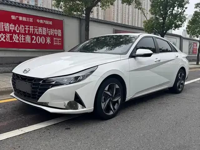 Hyundai Elantra 2022 1.5L CVT GLX Elite Edition