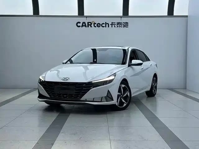 Hyundai Elantra 2022 1.5L CVT LUX Premium Edition