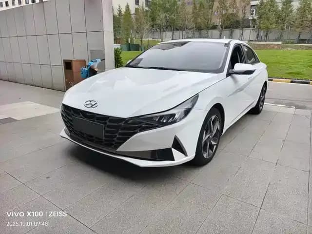 2022 Hyundai Elantra 1.5L CVT GLS Leading Edition