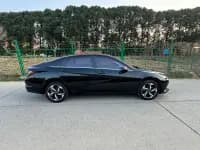 Hyundai Elantra 2021 1.5L CVT LUX Premium Edition — миниатюра 13