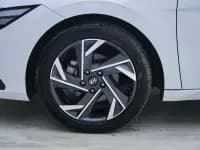 Hyundai Elantra 2023 1.5L CVT GLX Elite Edition — миниатюра 11