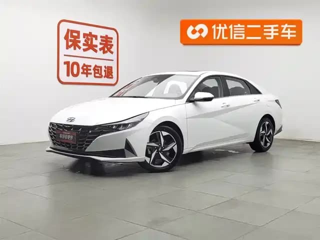 Hyundai Elantra 2022 1.5L CVT LUX Premium Edition