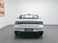 Hyundai Elantra 2021 1.5L CVT LUX Premium Edition — миниатюра 4