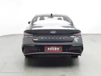 Hyundai Elantra 2023 1.5L CVT LUX Premium Edition — миниатюра 4