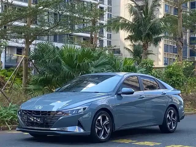 Hyundai Elantra 2022 240TGDi DCT LUX Premium Edition