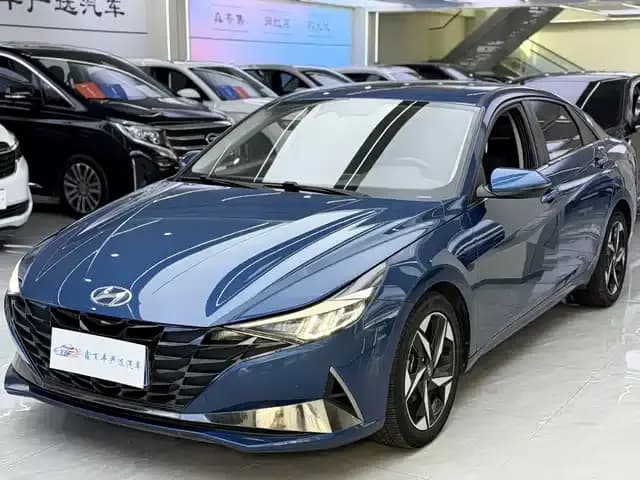 Hyundai Elantra 2022 1.5L CVT LUX Premium Edition