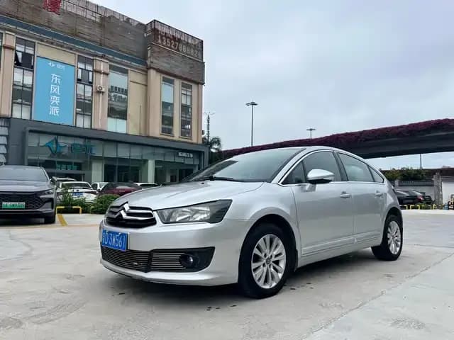 Citroën C4 2013 Hatchback 1.6L Manual Comfortline