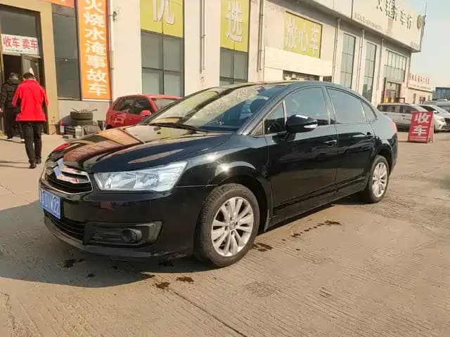 Citroën C4 2012 Sedan 1.6L Manual Premium Edition