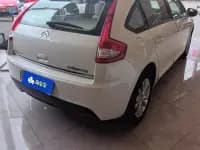 Citroën C4 2013 Hatchback 1.6L Automatic Comfort Edition — миниатюра 3