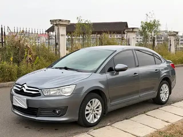Citroën C4 2012 Sedan 1.6L Automatic Premium Edition