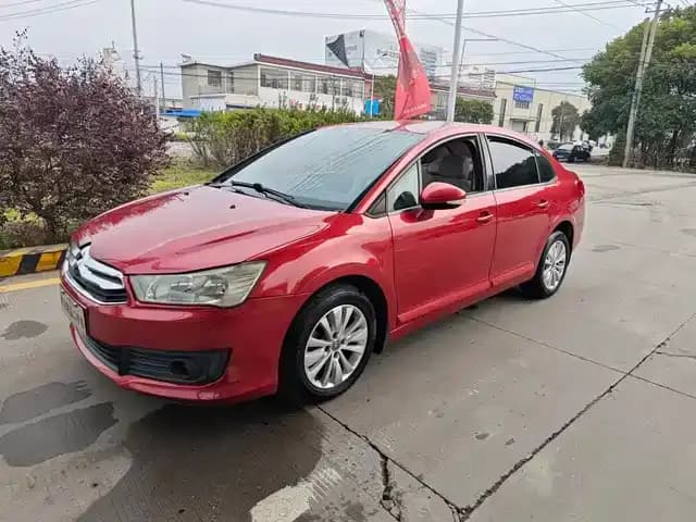 Citroën C4 2013 Sedan 1.6L Automatic Premium Edition