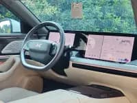 XPeng P7 2020 670E — миниатюра 16