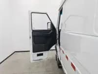 Iveco DeYi 2020 2.8T V35 Van with Dual Tires, Mid-Roof, 3 Seats, Side Sliding Door, National VI Emission Standard — миниатюра 8