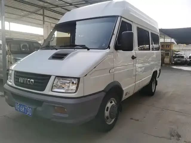 Iveco DeYi 2017 2.5T A35 Bus (5-7 Seats) 47Z5