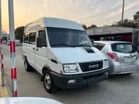 Iveco DeYi 2023 2.5T A35M1 Short Wheelbase Mid-Roof Dual Tires Side Sliding Door 5-9 Seats — миниатюра 3