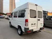 Iveco DeYi 2023 2.5T A35M1 Short Wheelbase Mid-Roof Dual Tires Side Sliding Door 5-9 Seats — миниатюра 5
