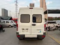 Iveco DeYi 2023 2.5T A35M1 Short Wheelbase Mid-Roof Dual Tires Side Sliding Door 5-9 Seats — миниатюра 6