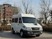 Iveco DeYi 2020 2.5T A35 Bus, Single Tire, Mid-Roof, 5-9 Seats, National VI Emission Standard — миниатюра 3