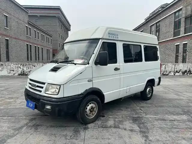 Iveco DeYi 2014 Model 2.5T-A35 NJ6485AC47Z4