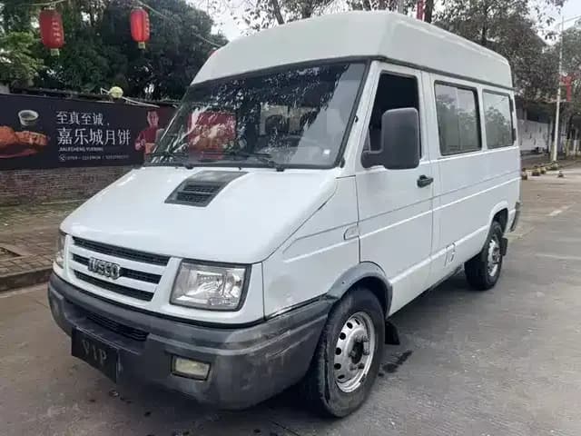 Iveco Proud 2014 Model 2.5T-A35 NJ6484ACM47Z4