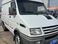Iveco DeYi 2017 2.8T V35 3-seater van 43S5 — миниатюра 1