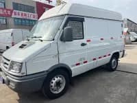 Iveco DeYi 2017 2.8T V35 3-seater van 43S5 — миниатюра 3