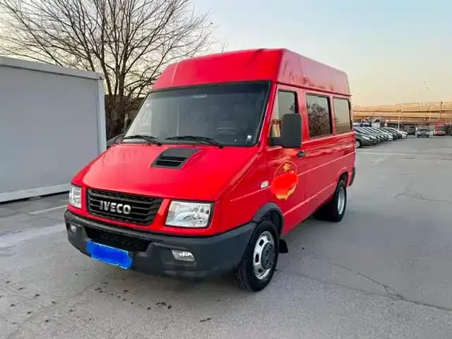 Iveco DeYi 2021 2.5T A35 M1 Bus, 5-9 Seats, Short Wheelbase, Mid-Roof, Dual Tires, Manual Door