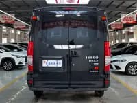 Iveco Daily 2021 2.0T Manual Short Wheelbase Low Roof Side Sliding Door F1A — миниатюра 6