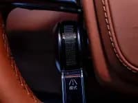 Looking up at the 2023 U8 Luxury Edition — миниатюра 12