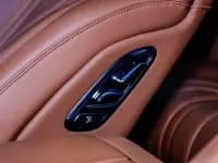 Looking up at the 2023 U8 Luxury Edition — миниатюра 14