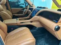 Looking up at the 2023 U8 Luxury Edition — миниатюра 11