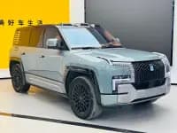 Looking up at the 2023 U8 Luxury Edition — миниатюра 3