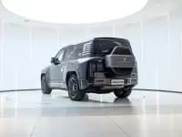 Looking up at the 2023 U8 Luxury Edition — миниатюра 2