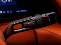 Looking up at the 2023 U8 Luxury Edition — миниатюра 14